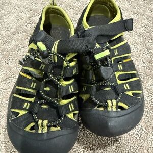 Keen Kids Black and Green Outdoor Shoes
